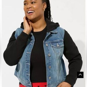 Torrid premium parched hooded denim jacket Sz 4